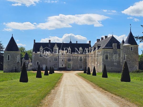 Splendide château des XVe et XVIIIe siècles en Anjou Touraine