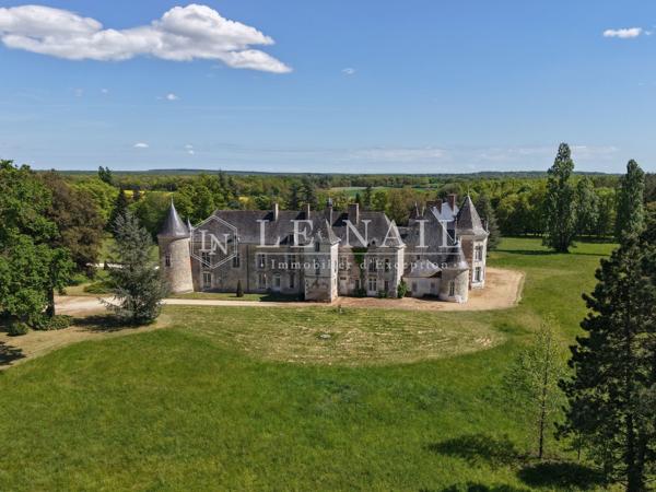 Splendide château des XVe et XVIIIe siècles en Anjou Touraine