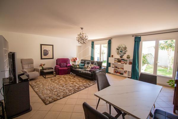 Maison de plain-pied clé en main à Lagord avec garage à proximité des commerces