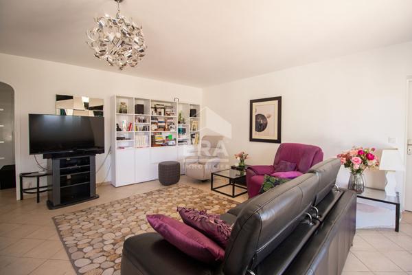 Maison de plain-pied clé en main à Lagord avec garage à proximité des commerces