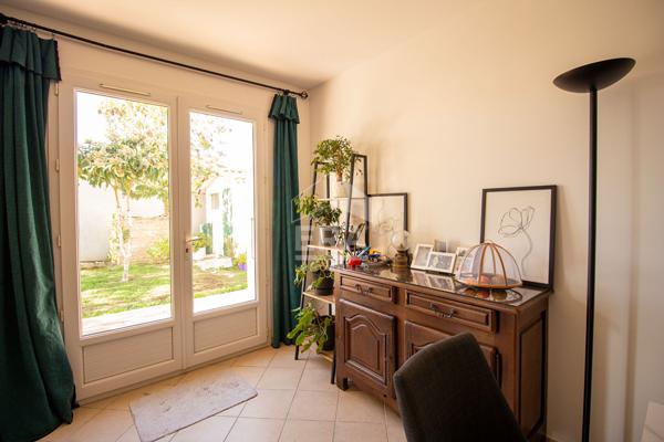 Maison de plain-pied clé en main à Lagord avec garage à proximité des commerces