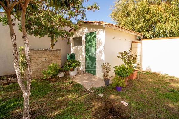 Maison de plain-pied clé en main à Lagord avec garage à proximité des commerces