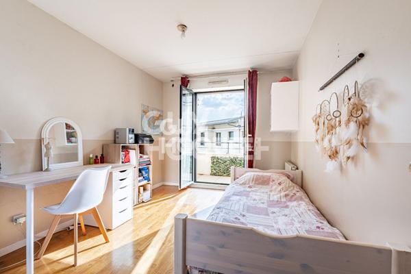 Appartement Asnieres Sur Seine 4 pièces 93.97 m2 avec terrasse et parking
