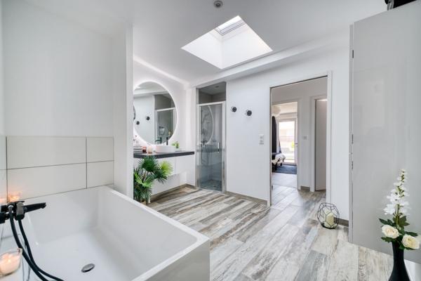 APPARTEMENT TERRASSE DE HAUT STANDING PONTAILLAC