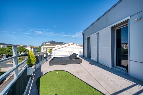 APPARTEMENT TERRASSE DE HAUT STANDING PONTAILLAC