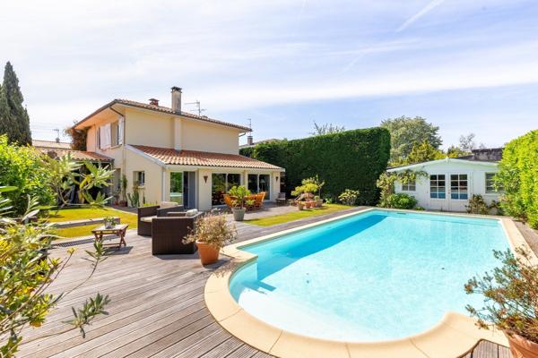 Vente Maison de luxe Bordeaux 7 Pièces 187 m²