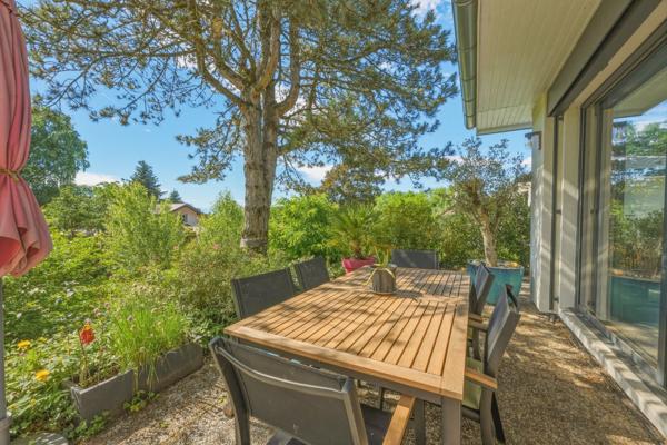 Vente Maison de luxe Divonne-les-Bains 9 Pièces 241 m²