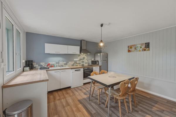 Vente Maison de luxe Divonne-les-Bains 9 Pièces 241 m²