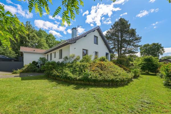 Vente Maison de luxe Divonne-les-Bains 9 Pièces 241 m²