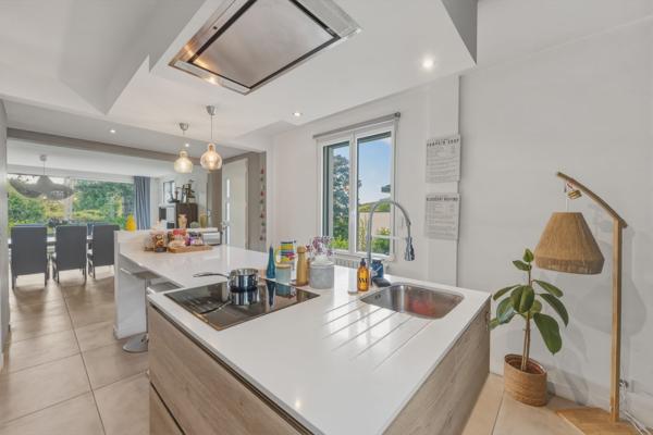 Vente Maison de luxe Divonne-les-Bains 9 Pièces 241 m²
