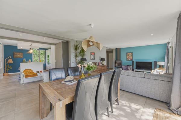 Vente Maison de luxe Divonne-les-Bains 9 Pièces 241 m²