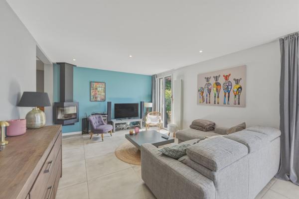 Vente Maison de luxe Divonne-les-Bains 9 Pièces 241 m²