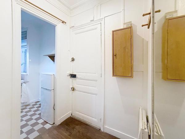 RUE CAULAINCOURT / Studio calme au cœur de Montmartre