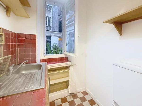 RUE CAULAINCOURT / Studio calme au cœur de Montmartre