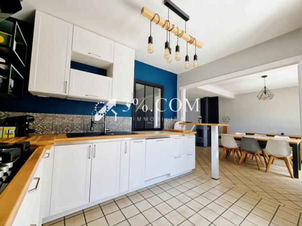 Maison
                                                                                                                                                                                                                                                                                                                        6 pièce(s)                                                                                                                                                                                                          4 chambre(s)                                                                                                                                                                                                          114.5  m²