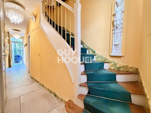 Maison à vendre de 6 pièces de 154 m² - REIMS SECTEUR SAINT REMI