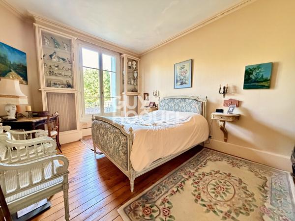 Maison à vendre de 6 pièces de 154 m² - REIMS SECTEUR SAINT REMI