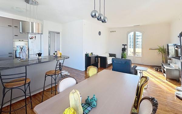 Appartement à vendre    3 pièces • 72,63 m2 Antibes