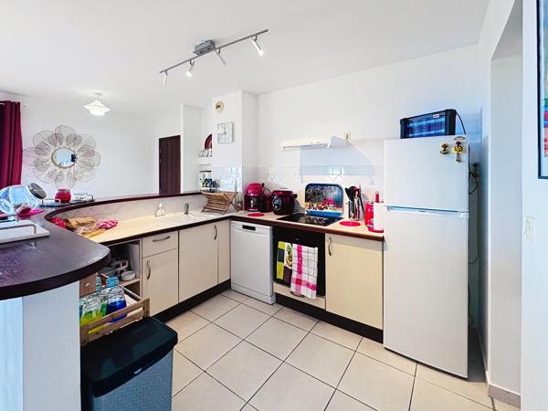 Appartement T3 au 1er étage, vue mer.