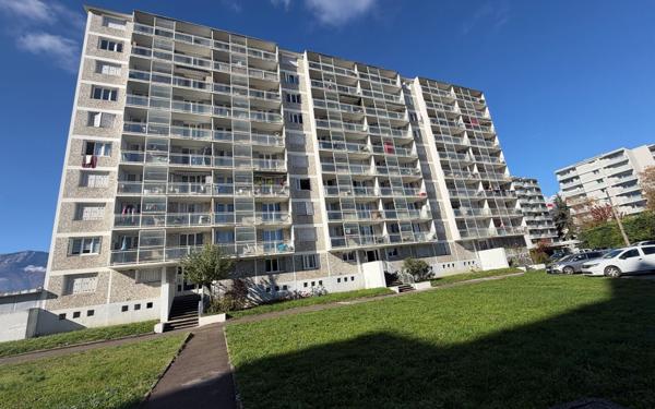 Appartement à vendre    3 pièces • 55 m2 Saint-Martin-d'Hères