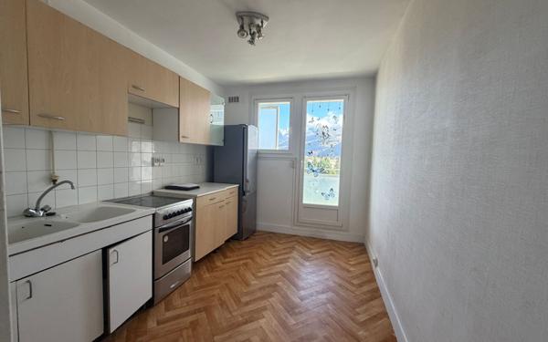 Appartement à vendre    3 pièces • 55 m2 Saint-Martin-d'Hères