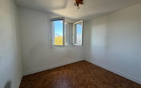 Appartement à vendre    3 pièces • 55 m2 Saint-Martin-d'Hères