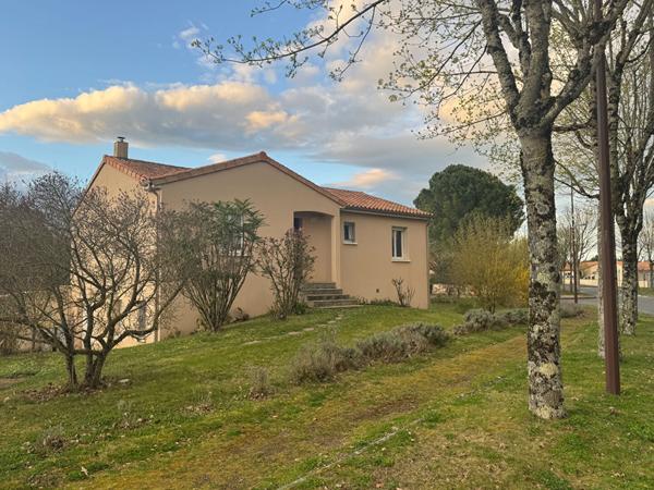 Maison Fontaine-le-comte 4 pièces 132 m2