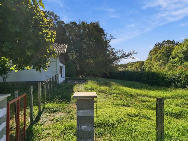 Maison basque 83 m² - 2 chambres + combles - Jardin - DPE C