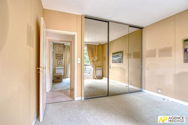 Versailles Glatigny Appartement 6 pièces 174 m² 1er et dernier étage avec ascenseur, terrasses de 91m² et 3 places de parking en sous-sol 1 645 000 € ** - Référence 25573