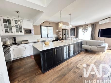 Maison à vendre 7 pièces 180 m² Le Beausset