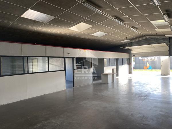 Entrepôt / local industriel Saint Georges Des Coteaux 380 m2