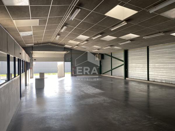 Entrepôt / local industriel Saint Georges Des Coteaux 380 m2