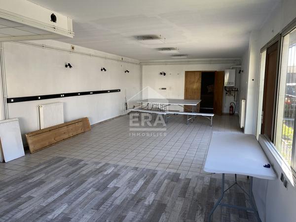 Entrepôt / local industriel Saint Georges Des Coteaux 380 m2