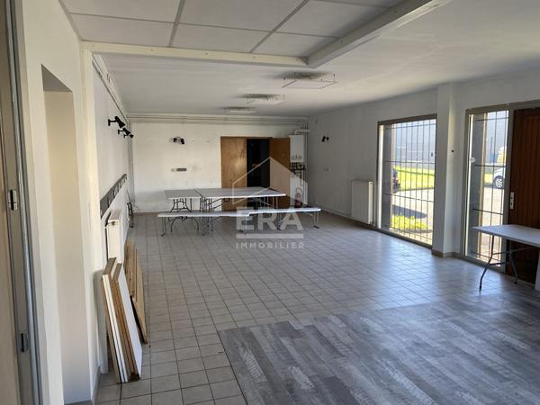 Entrepôt / local industriel Saint Georges Des Coteaux 380 m2
