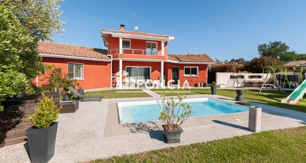 À vendre Maison 7 pièces 143 m² - Rivière-saas-et-gourby 40180