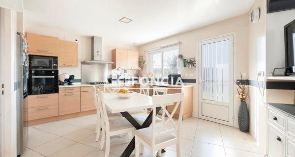 À vendre Maison 7 pièces 143 m² - Rivière-saas-et-gourby 40180