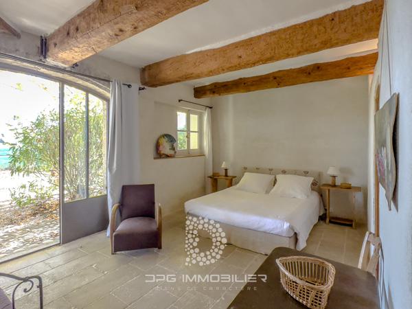 L'Isle-sur-la-Sorgue (84800) Ancien relais de poste du XVII? siècle