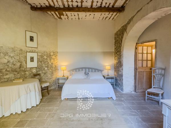 L'Isle-sur-la-Sorgue (84800) Ancien relais de poste du XVII? siècle