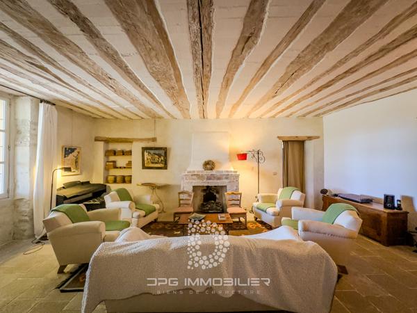 L'Isle-sur-la-Sorgue (84800) Ancien relais de poste du XVII? siècle