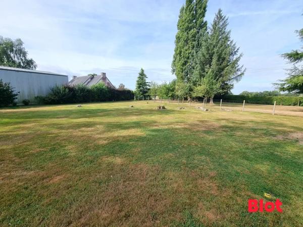 Terrain 688m²