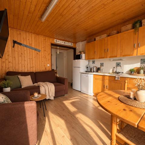 Appartement
         3 pièces
        - 39 m² 145 000 € *