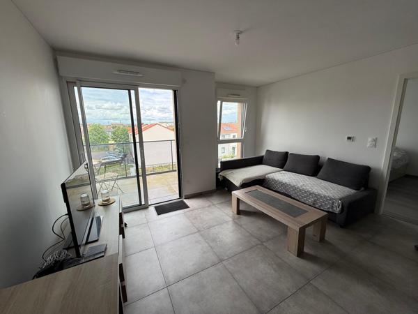 Appartement F2 46 m² avec ascenseur et garage à Talange