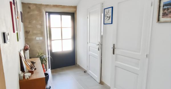 Saint-Rémy-de-Provence (13210) Propriété de charme en pierre avec piscine