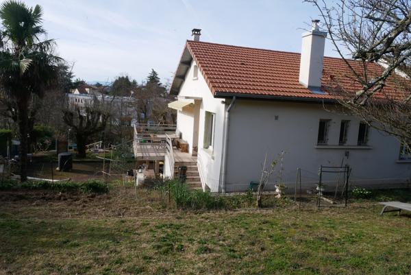 Maison de mitoyenne de 80 m2 sur 1088