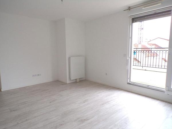 Exclusivité à Meaux : Superbe appartement 3 pièces au dernier étage à louer