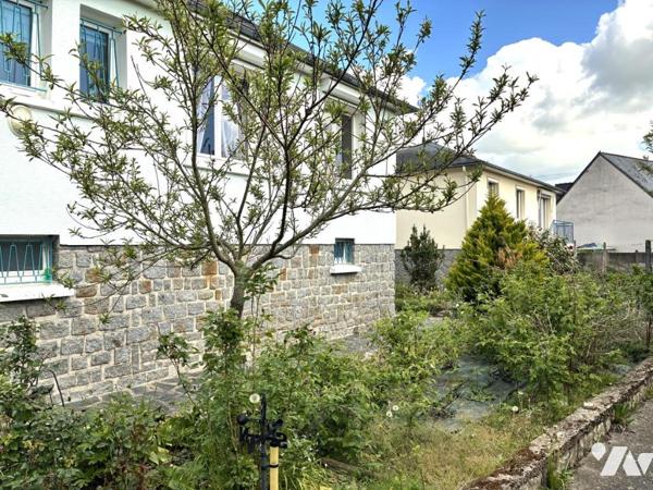 Pavillon sur sous sol  à Laval