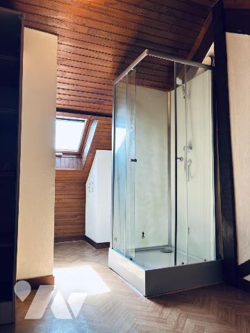 Pavillon sur sous sol  à Laval