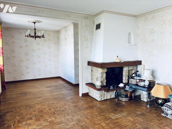 Pavillon sur sous sol  à Laval