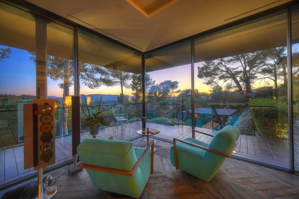 Villa contemporaine vue sur mougins  cadre bucolique  préservé