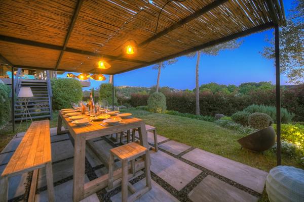 Villa contemporaine vue sur mougins  cadre bucolique  préservé